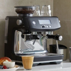 Sage Barista Pro Trüffelschwarz -Kaffeeserie Geschäft 104449 104449sage barista pro truffelschwar mood2