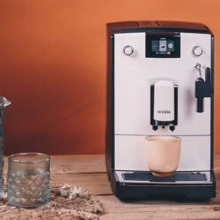 NICR 560 Caferomatica -Kaffeeserie Geschäft 105021 105021 nivona nicr 560 weiss chrom mood 3