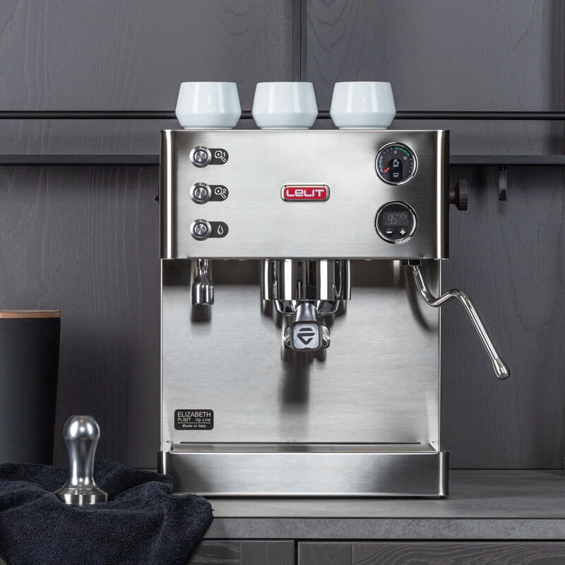 Elizabeth 2 Elizabeth – Bild 2