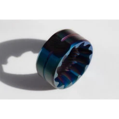 Hypernova Titanium Beschichteter Mahlkegel -Kaffeeserie Geschäft 105783 105783 varia hypernova titanium coated burrs bild2 mithintergrund